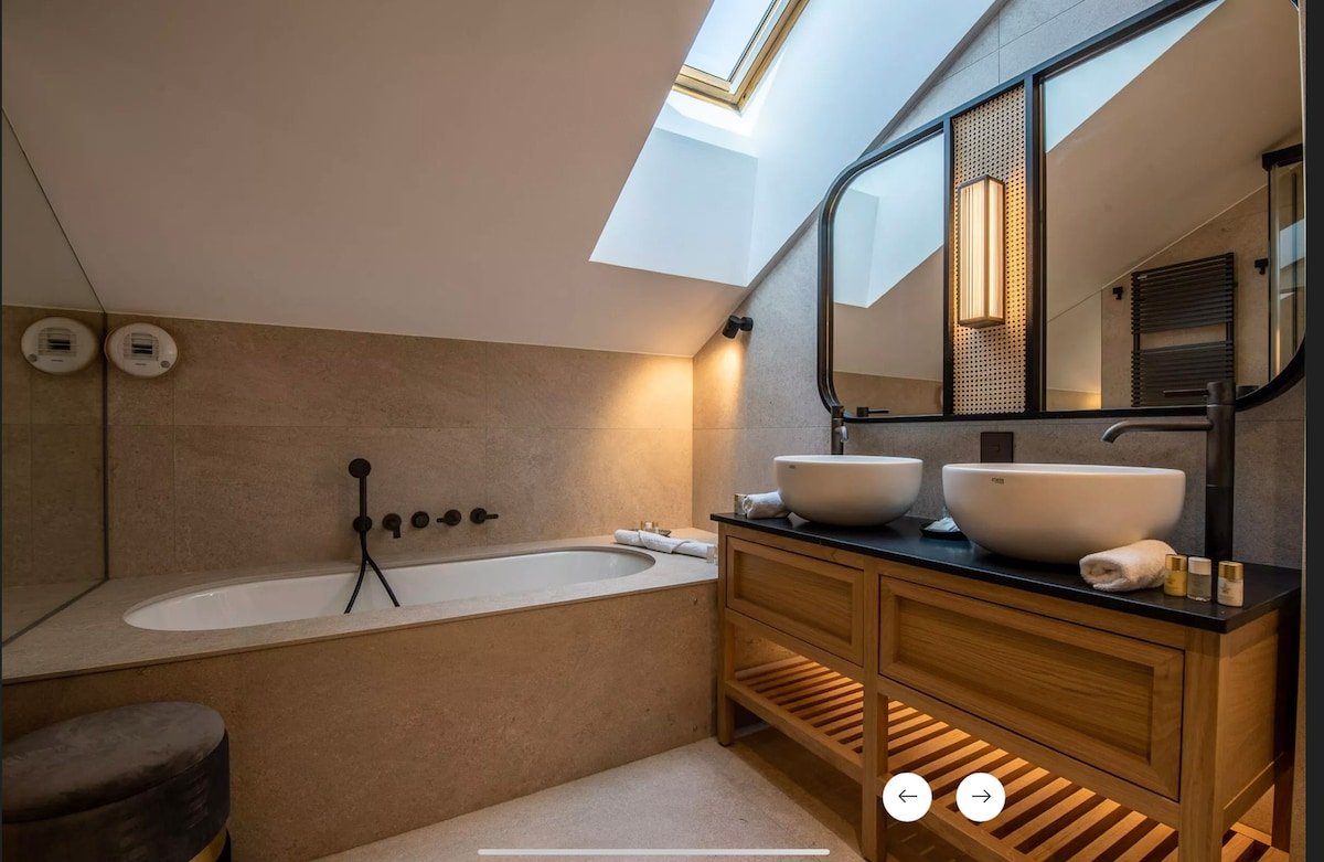 Spectacular Rooftop, Amazing views, Ski in/out gallery image 2