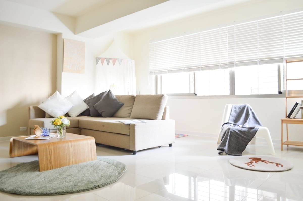 [大安區]超讚房東！日系無印風~東區地鐵3分鐘，忠孝SOGO，誠品，電梯，2套衛浴、嬰兒床、遊戲區。 gallery image 3