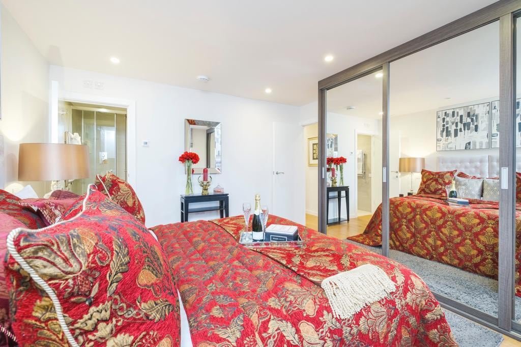 Luxury 2 bedroom Penthouse in Gloucester Road gallery image 3