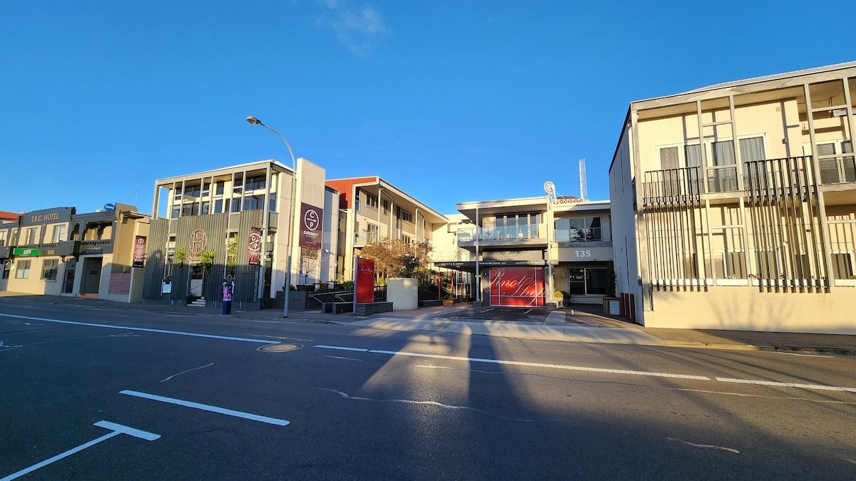 Number 9 on Cataract gallery image 2