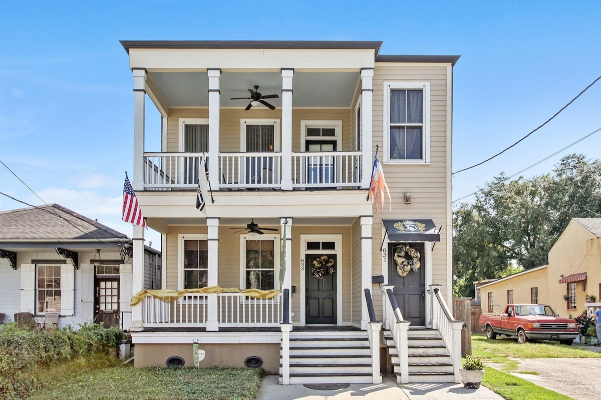 Luxury 4BR| Walk to Magazine St & Streetcar (Down) gallery image 3