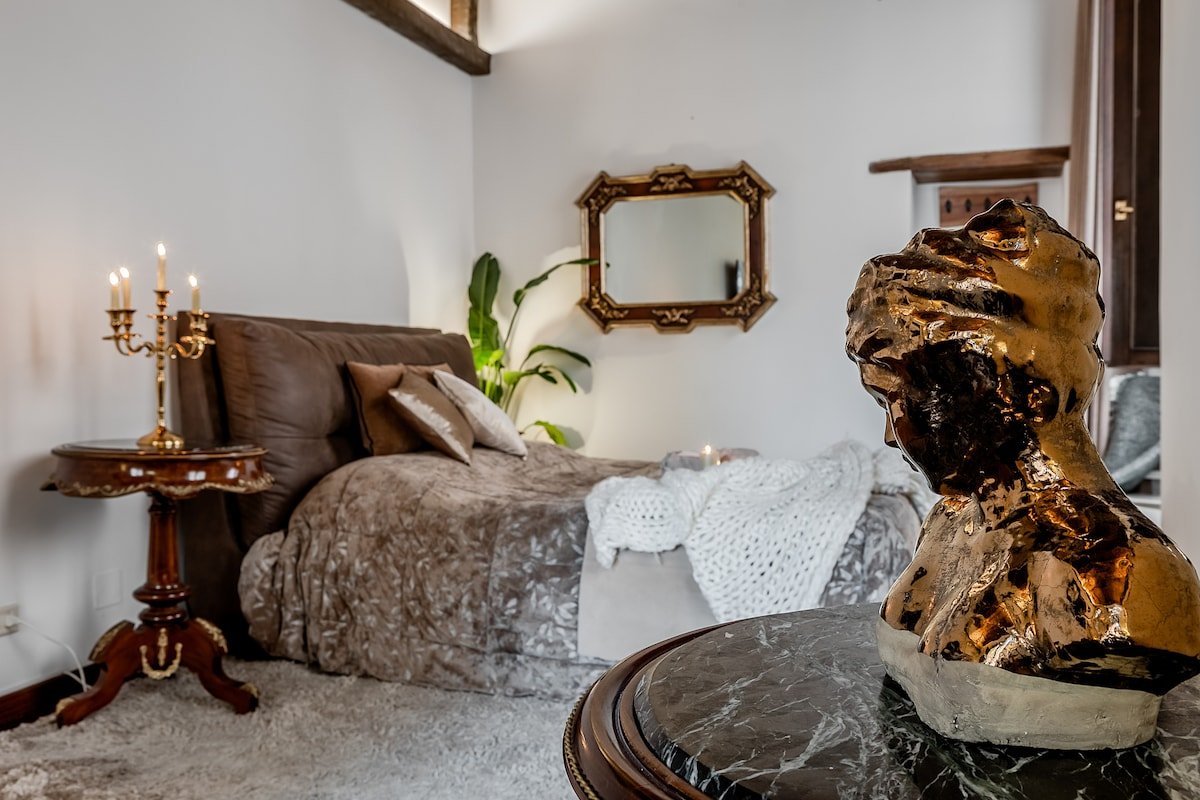 Trevi Fountain Stylish Guest House gallery image 4