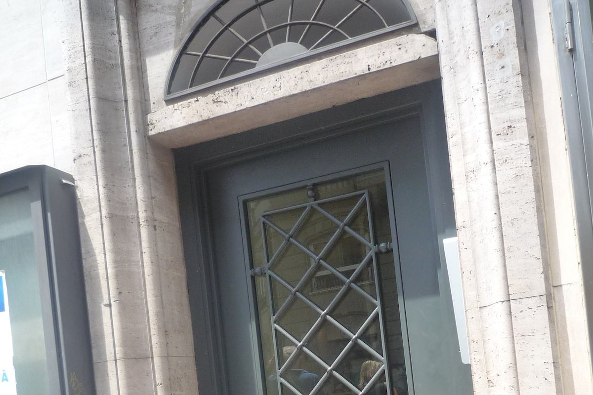 12p. In the Heart of Center gallery image 3