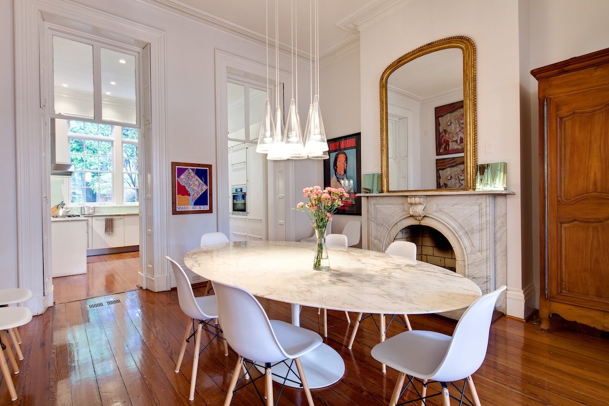 Superb, Designed, Historic House in Georgetown gallery image 5
