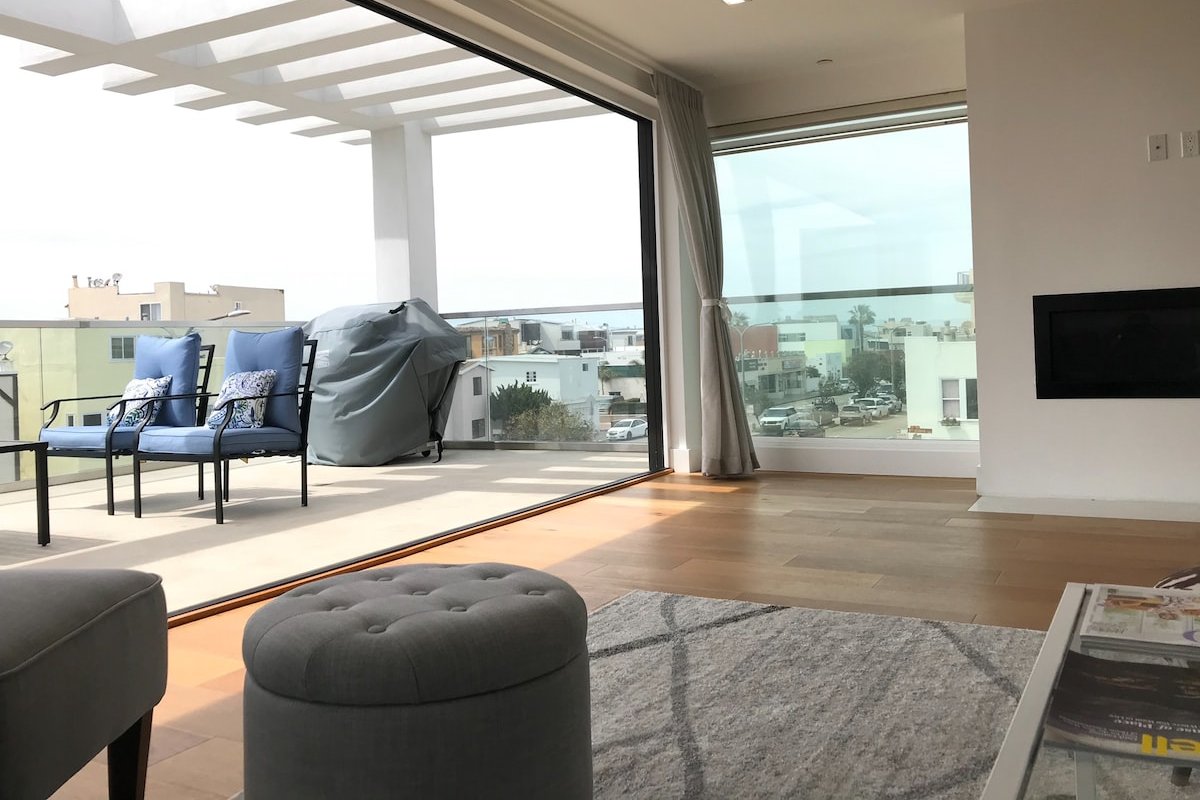 The View gallery image 2