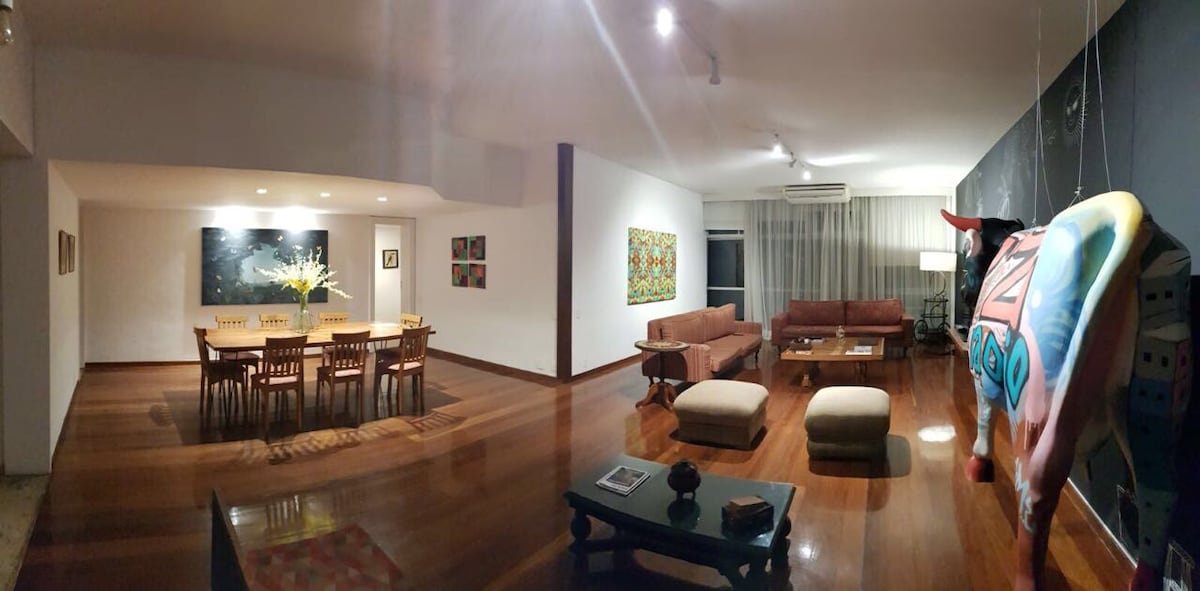 Conforto quadra da praia de Copacabana vista mar! gallery image 4