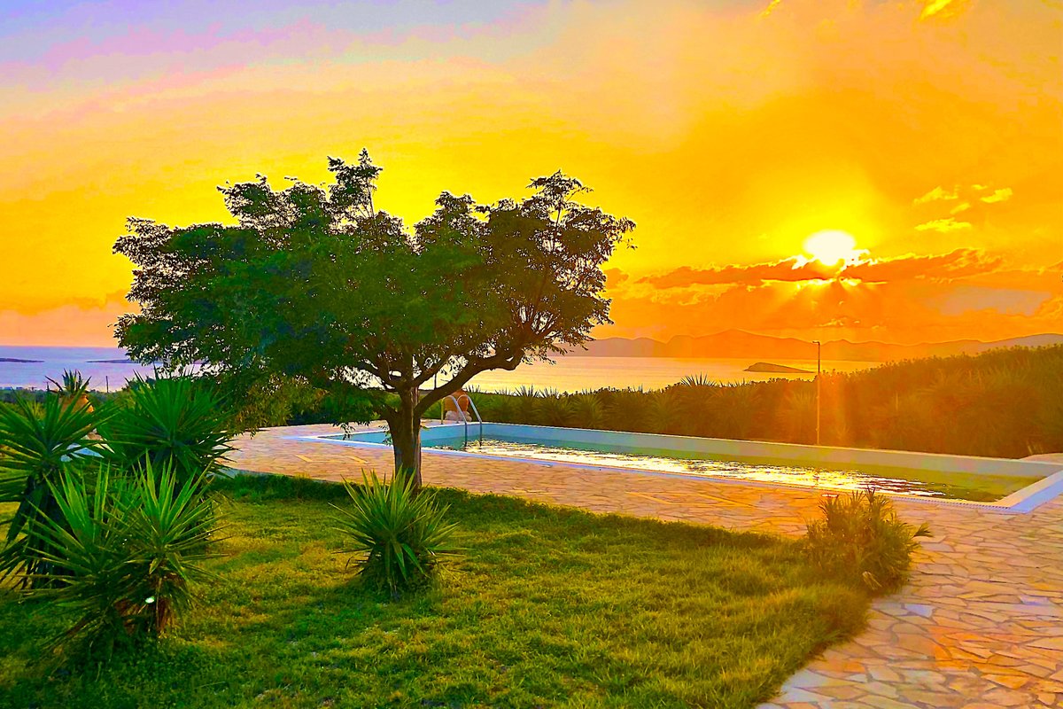 Luxury villa private pool in Paros 15-17 p.