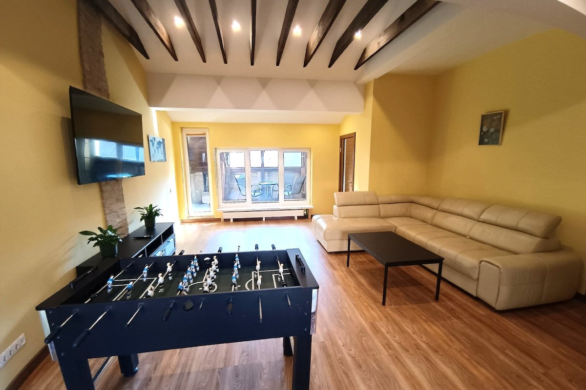 Ernests’ unique townhouse with sauna and hot tub gallery image 5