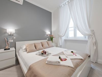 Romantico appartamento in centro TREVI APARTMENT