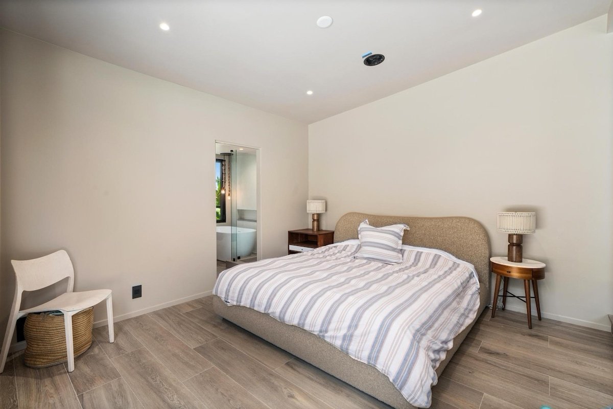 Solana Beach Luxury with Panoramic Ocean Views gallery image 5