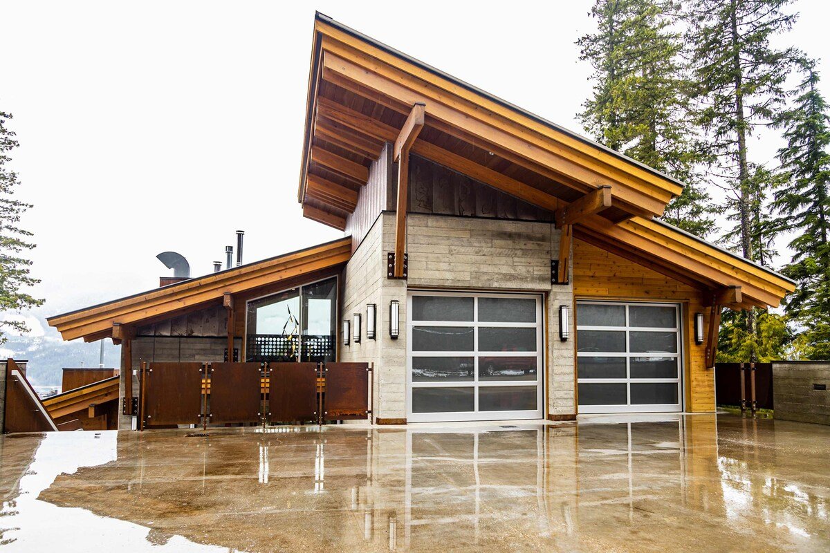 Ava Lodge gallery image 2