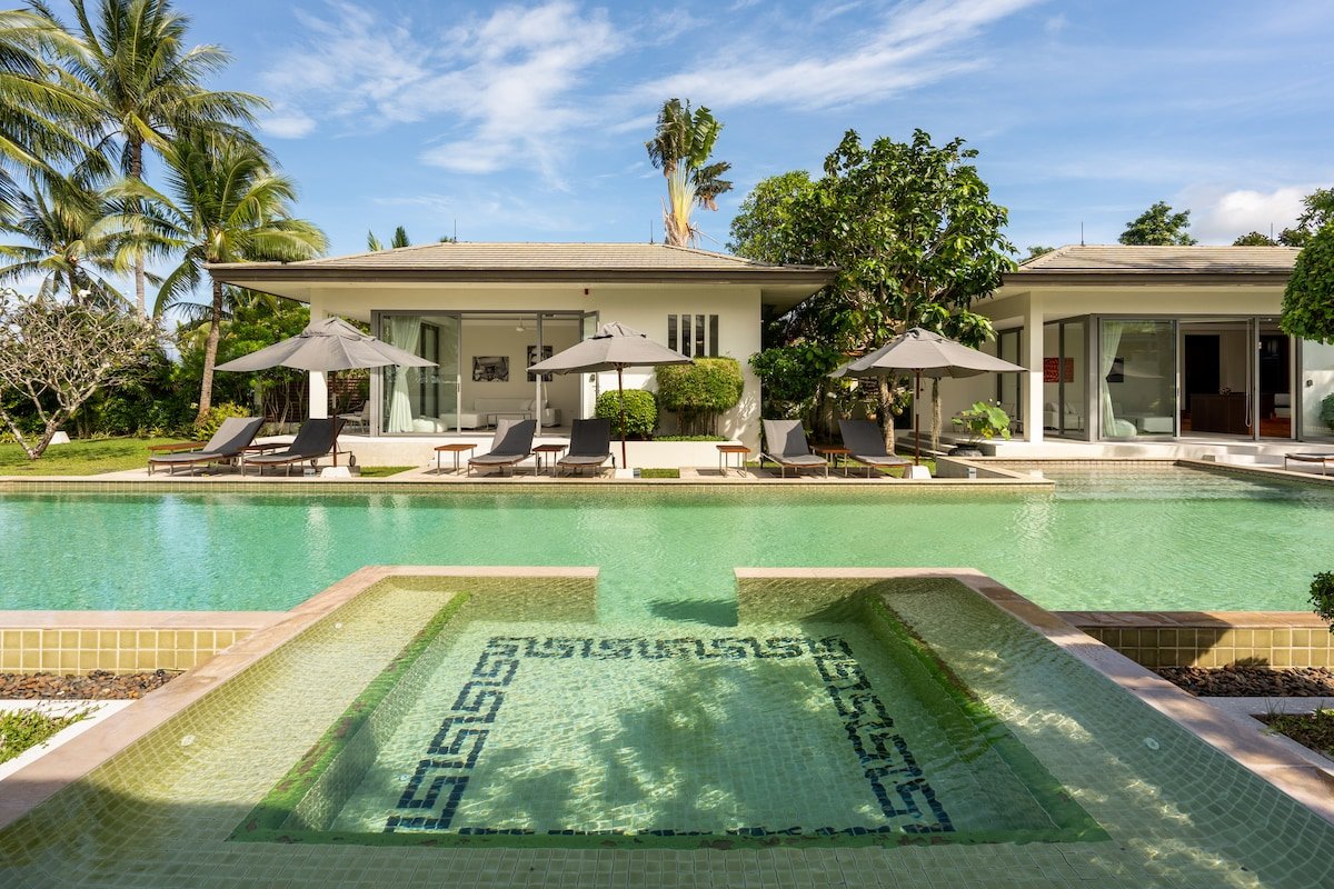 Baan Asan: Beachfront, Full Service, Pool, Gym gallery image 5