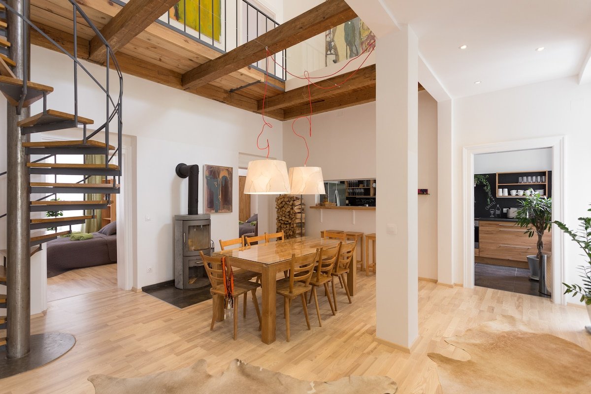 Good vibes in Ottakring – for up to 12 guests gallery image 2