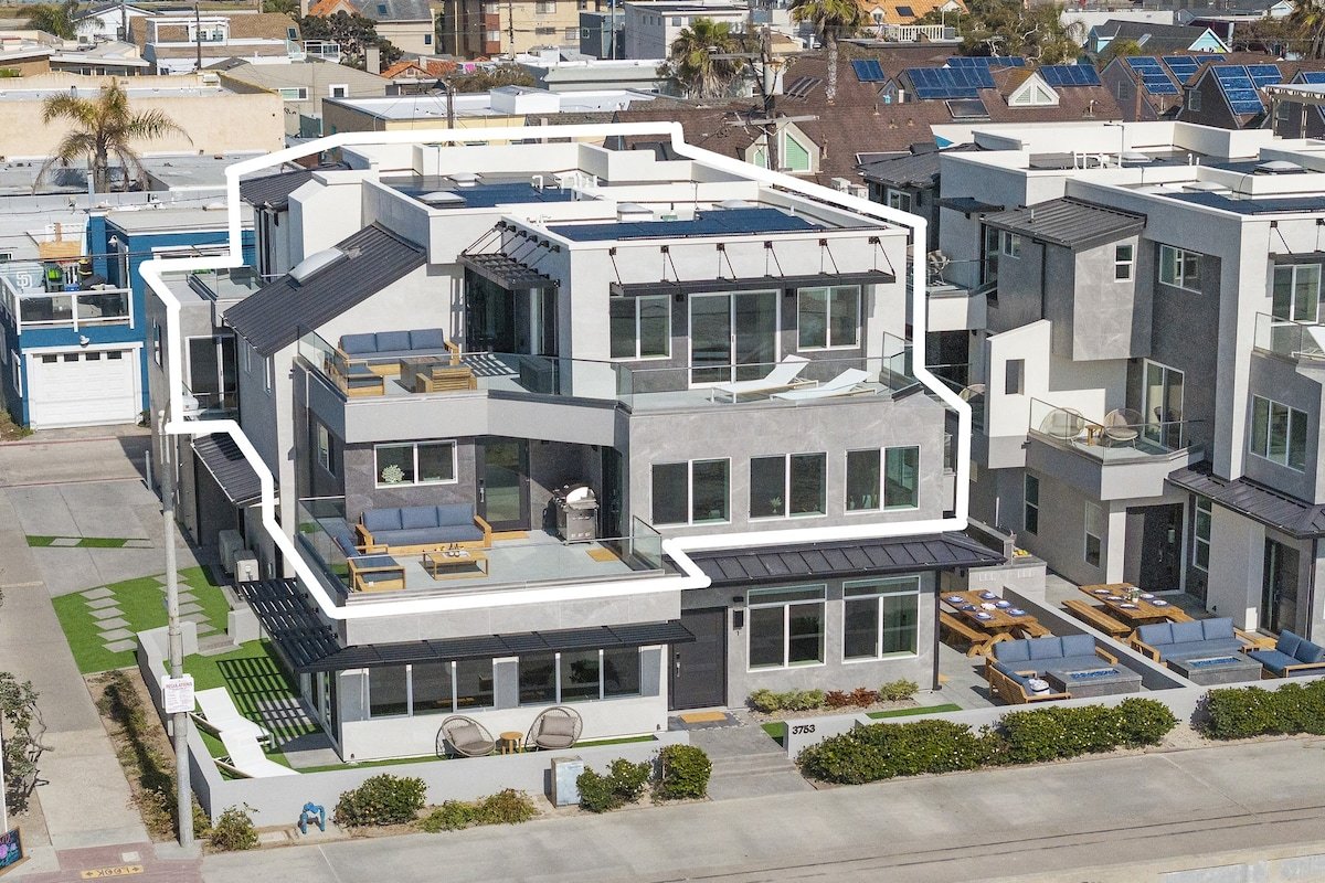 Bluewater Oceanfront 2 North | Mission Beach 4 BR gallery image 4