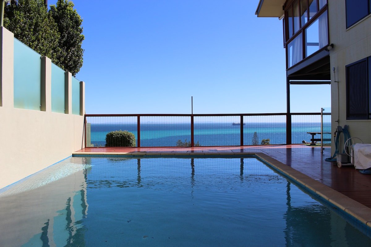 Banyandah Waters Beach House gallery image 2