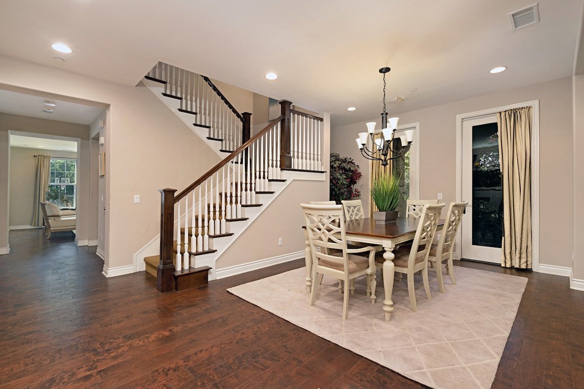 Modern, Private Home in Prime Location 5 br/4.5 ba gallery image 5