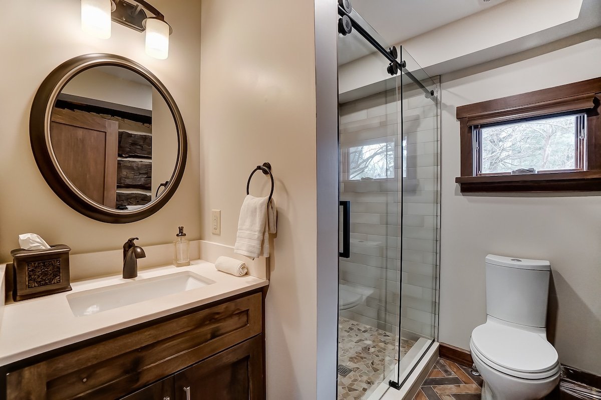 The Frog Cabin gallery image 5