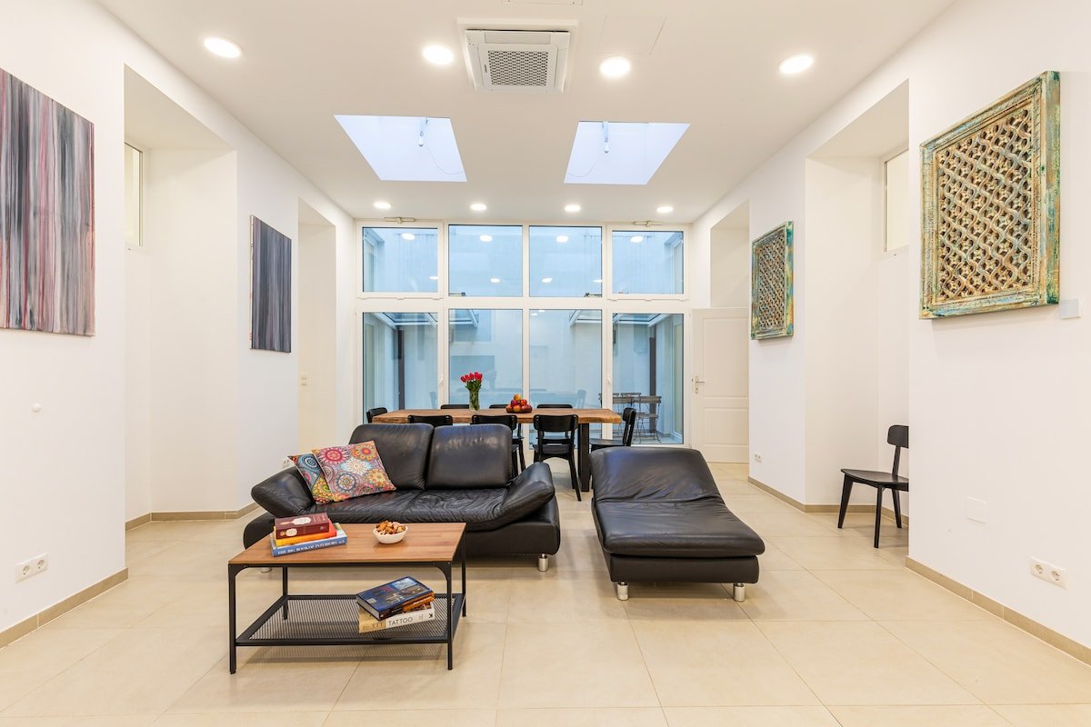 Spacious apartment with patio gallery image 2