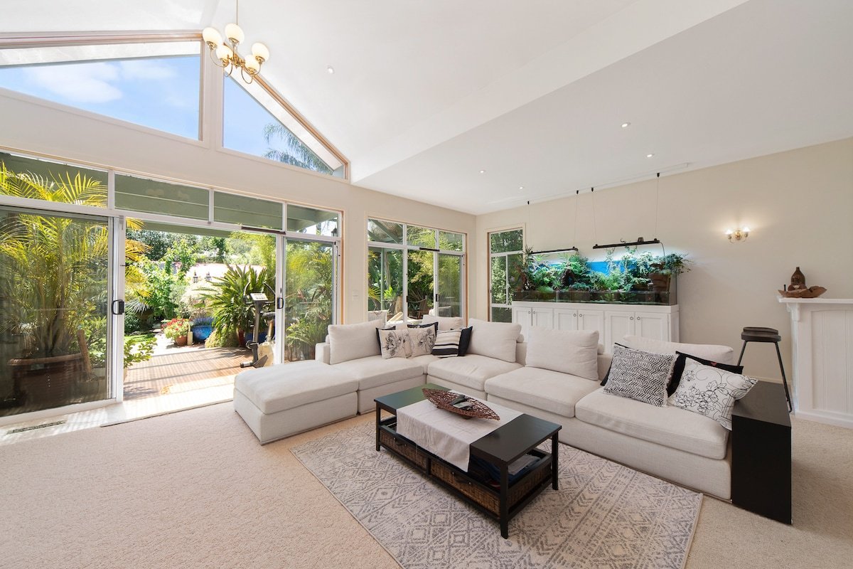 4 Bedroom Home with Pool Aircon WIFI gallery image 3