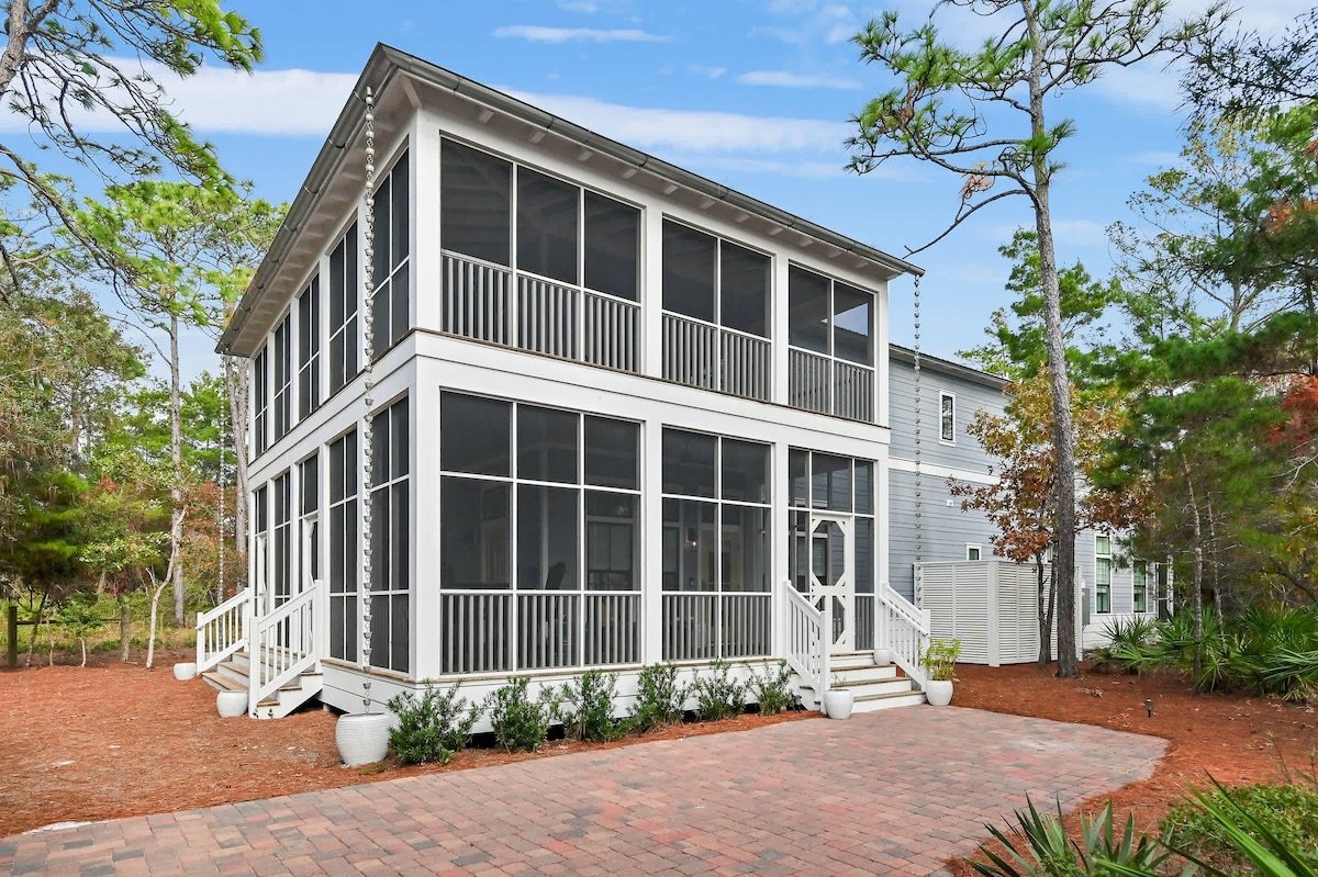 Caspian Blue Family Retreat | Golf Cart | Bikes