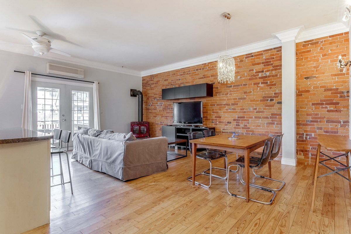 Delightful Apartment w/ Private Outdoor Space! gallery image 3