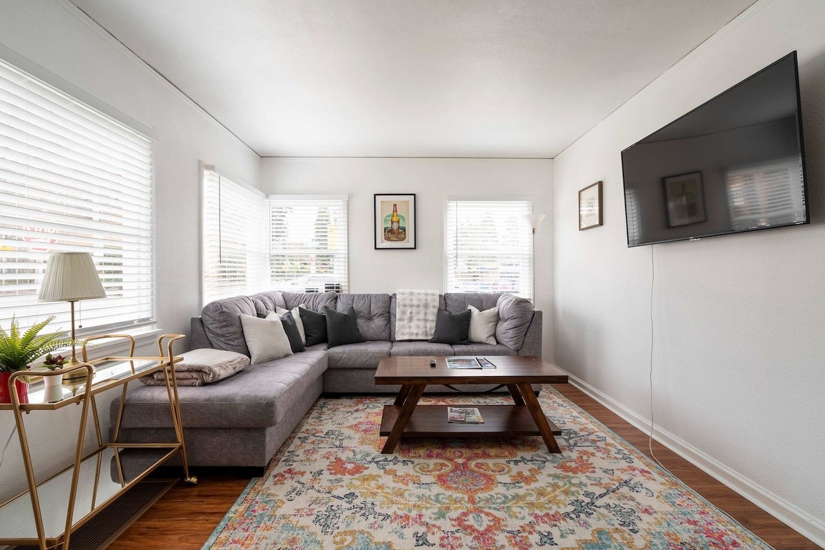 Portland Getaway • 3BR • Local Coffee & Parks gallery image 3