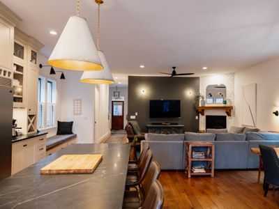 Italian Vil Gem | GameRm • High St .2mi • Parking