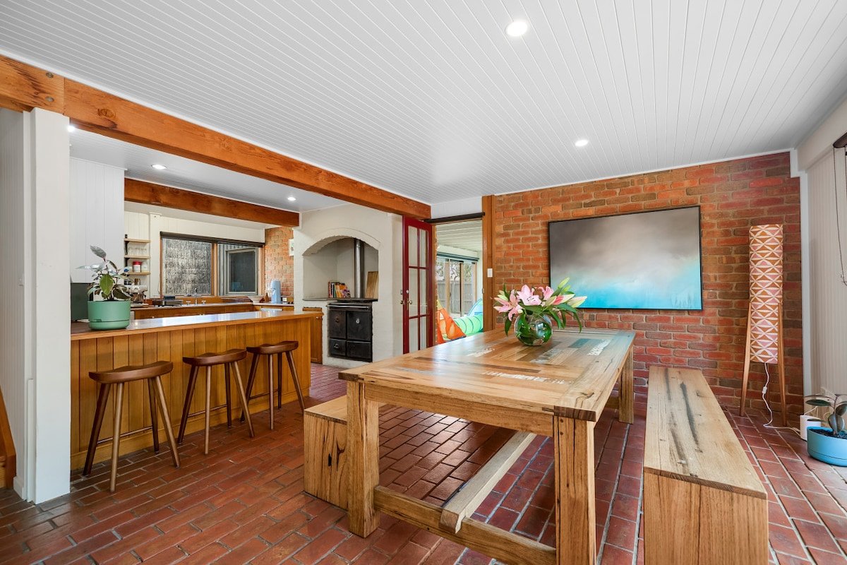 Coastal Oasis Aireys Pool House gallery image 4