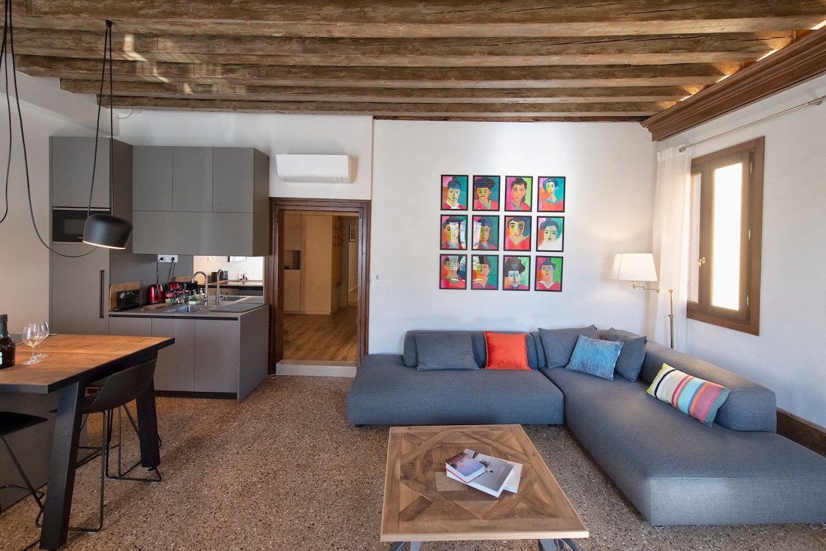 Appartamento in un magnifico palazzo veneziano gallery image 4