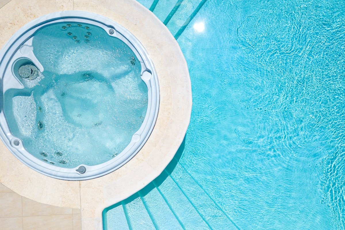 Hilltop villa with full facilities&scenic views gallery image 4