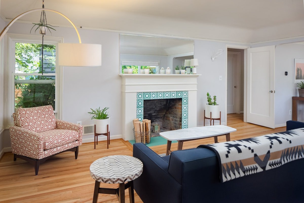 Two Palms: Spacious, central, remodeled 5bd beauty gallery image 3