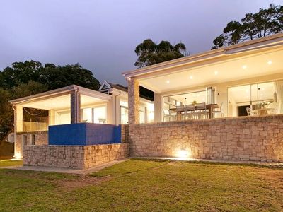 Luxury Serviced Mountain Villa in Constantia