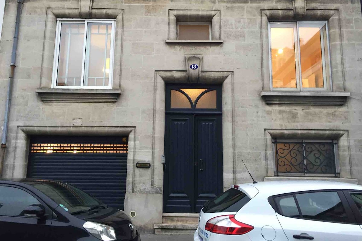 Maison style 50’s, 150 m2, jardin, piscine. gallery image 3