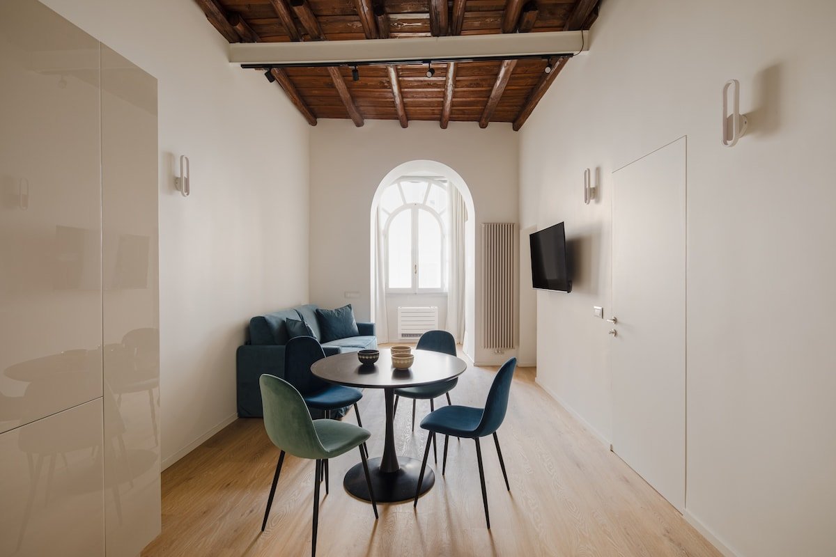 Modern 2Bed,2Bath at Spanish Steps gallery image 5