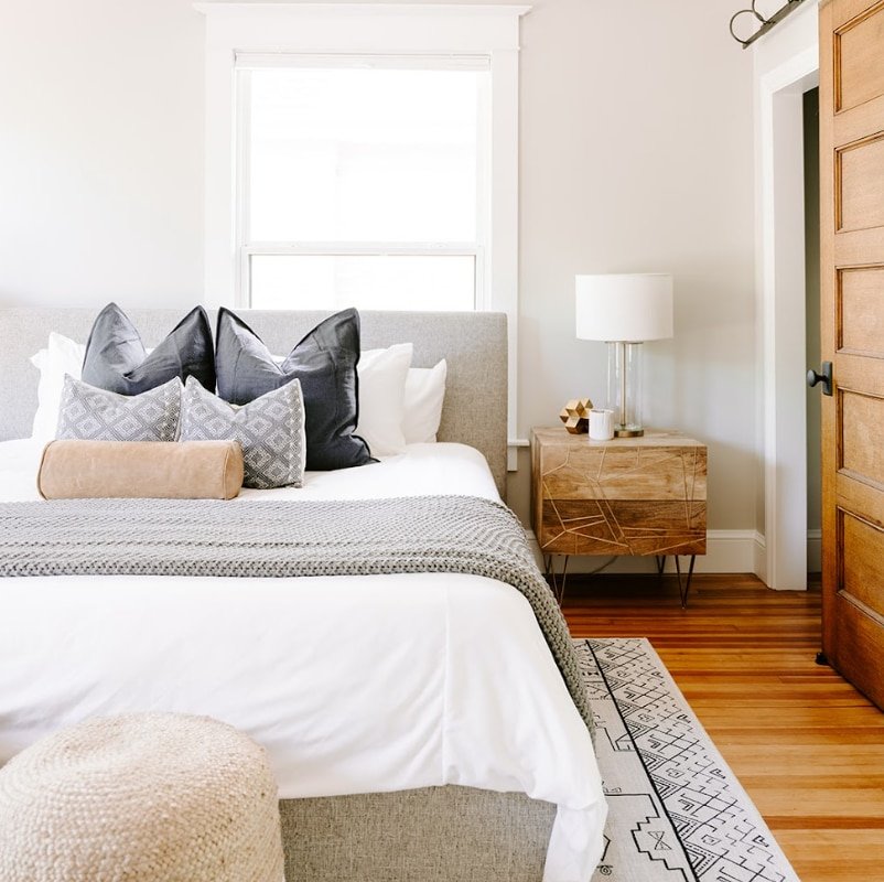 Designer Home w/ Hot Tub perfect for every Season! gallery image 2