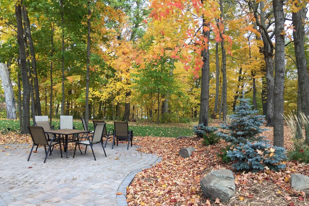 Maple House – Spacious 6 BR home for gatherings gallery image 5