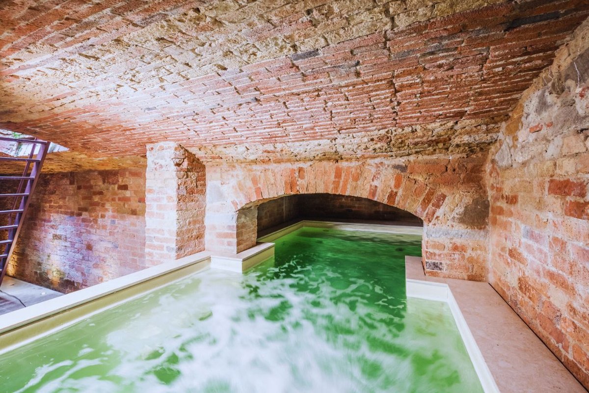 Country House w/ heated Pool near the City Centre