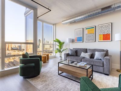 Chique Loft 15 Min from NYC with City View & Pool
