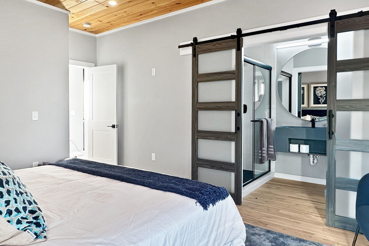 Dragonfly-Modern Luxury @Fontana gallery image 4