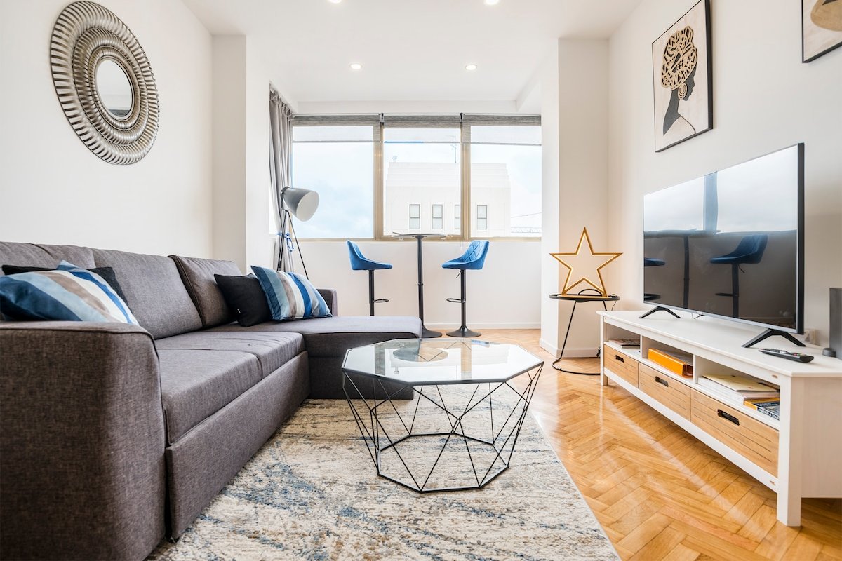 Lovely views Madrid. Gran Via. Callao 2 BD AC gallery image 4