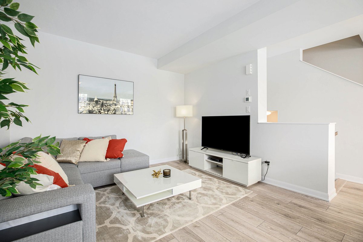 Elegant New & Quiet Home w/ Free WiFi & Parking