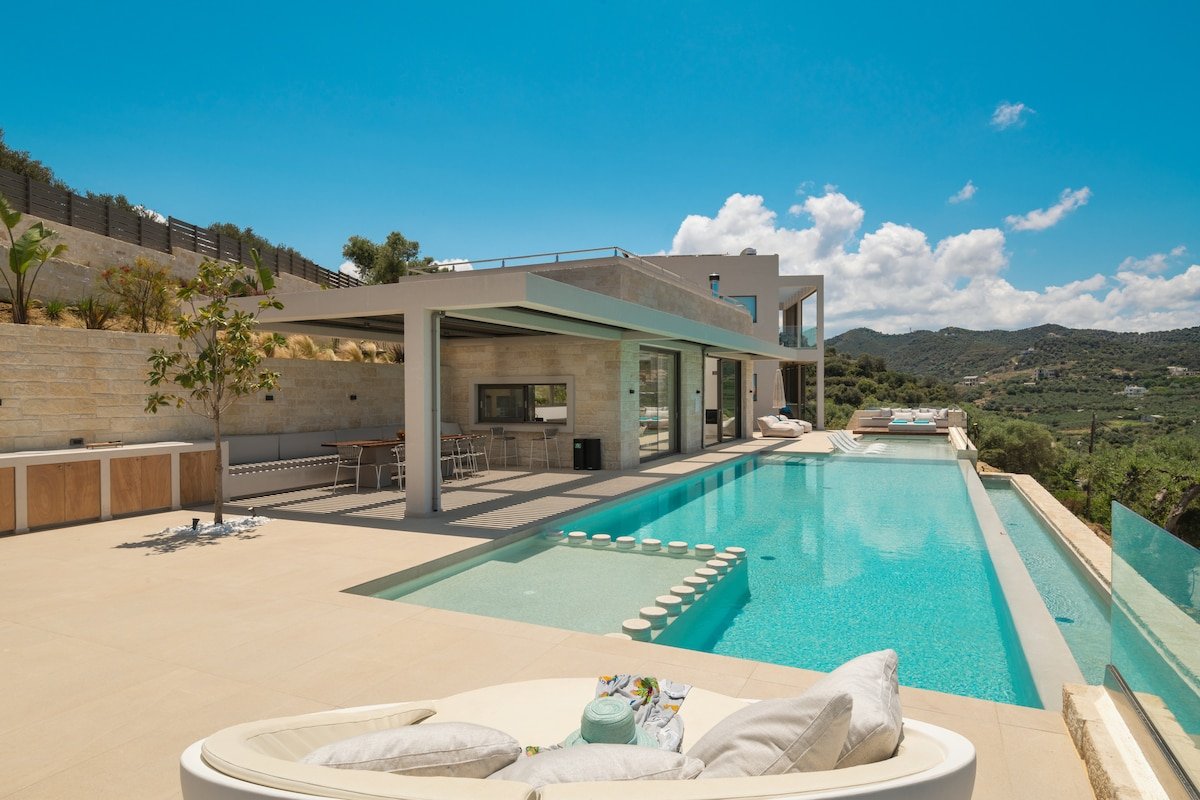 Daily cleaning, sauna, gym, fire pit by etouri gallery image 4