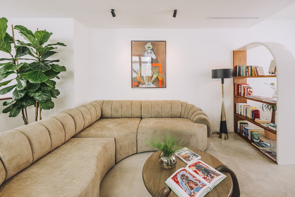 Ruzafa Sky Penthouse · Private Pool & Rooftop gallery image 2