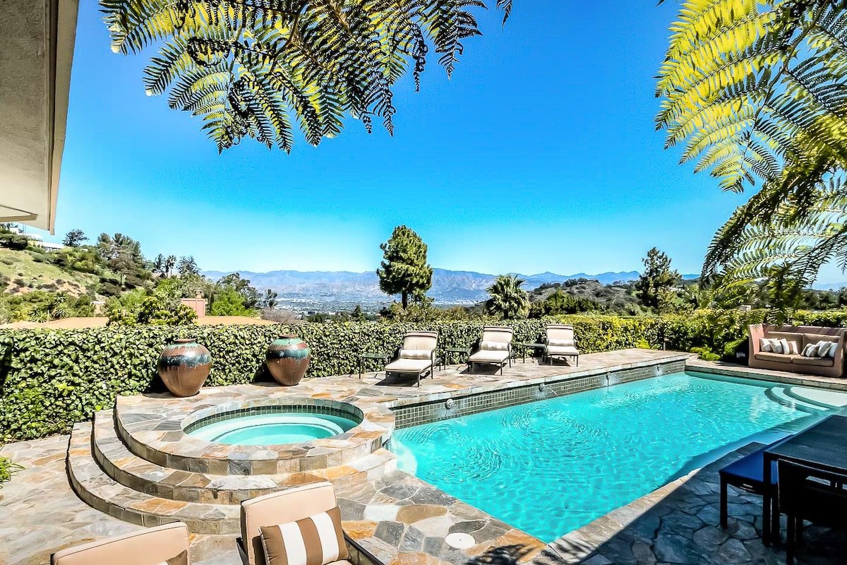 Hollywood Hills Mid-Century Modern gallery image 4