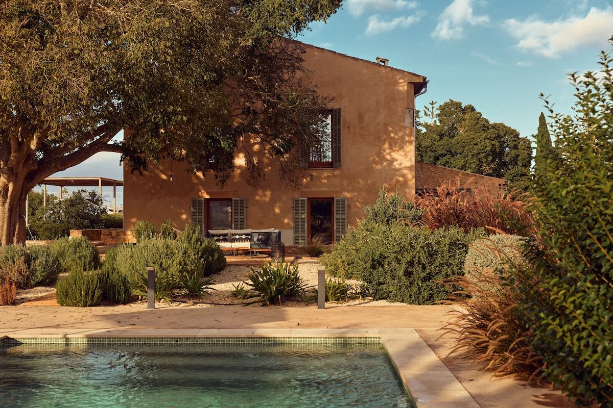 La Casa de Los Grandes: Luxury Finca w/ Pool gallery image 5