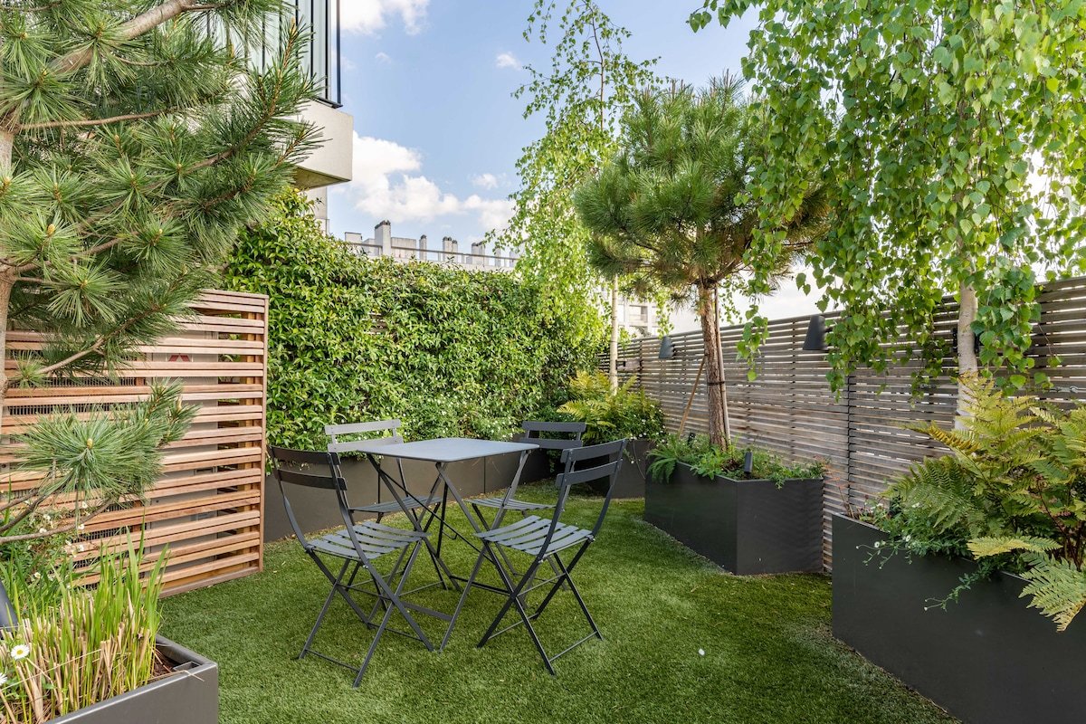 Paris Eiffel gallery image 5