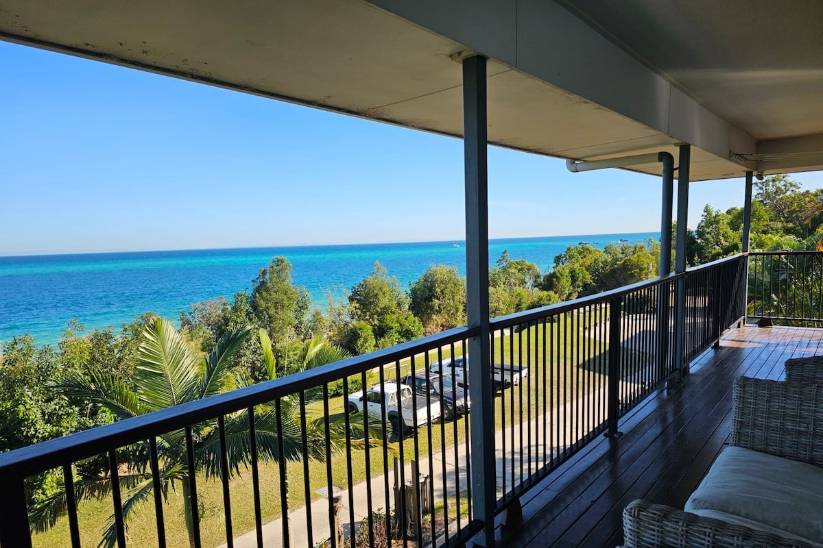 Coign 7 – Spacious Island Home Overlooking the Bay gallery image 2