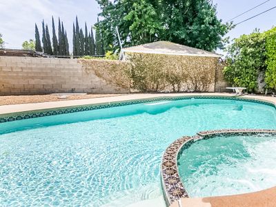 Private house with pool in LA