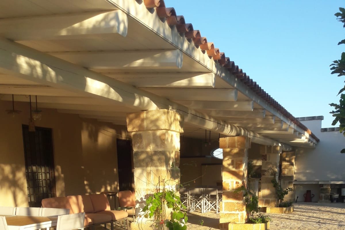 Masseria Mattiani XVII cent. swimming pool jogging gallery image 4