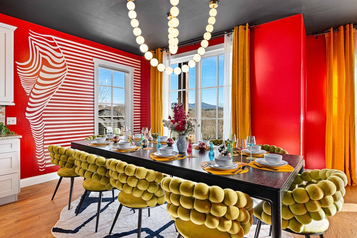 Themed Party Room-Rooftop Hot Tub-Near DWNTN AVL gallery image 4